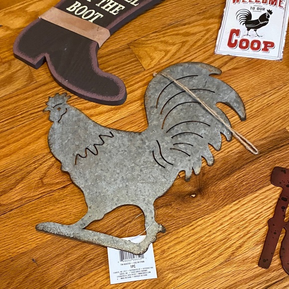 Rustic Farmhouse Welcome Signs - Picture 6 of 6